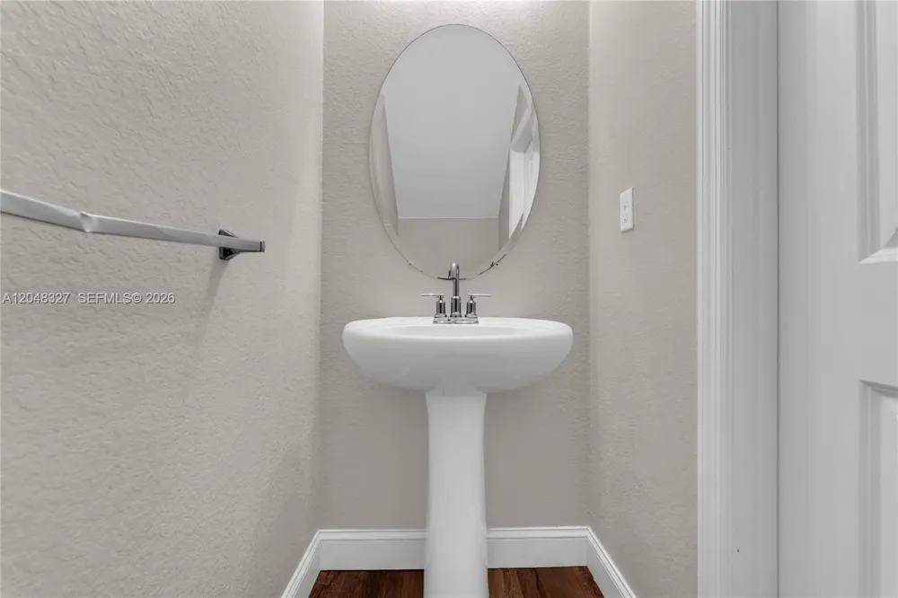 4040 NW 11th St Lauderhill, FL 33313