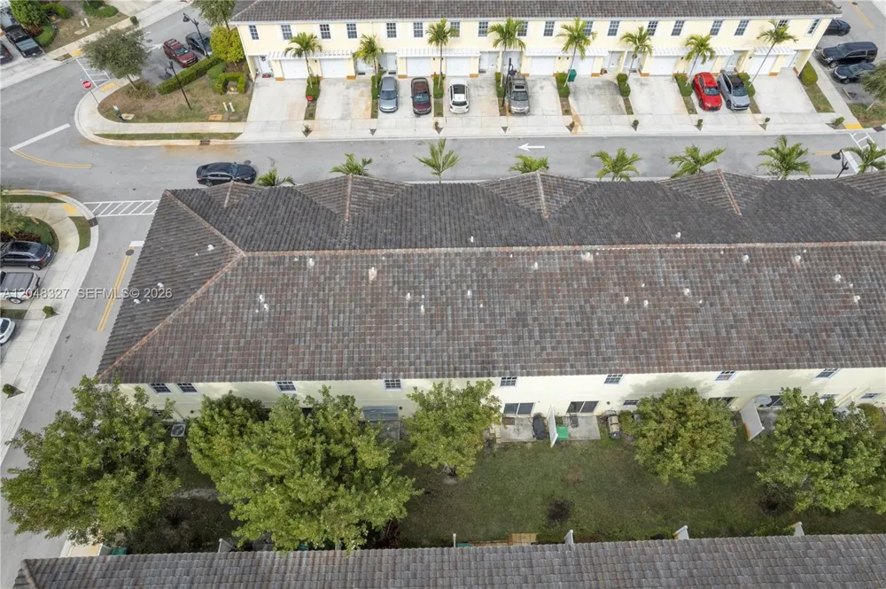 4040 NW 11th St Lauderhill, FL 33313