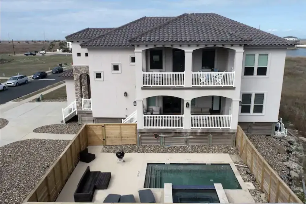 6501 Villa Castellon Drive Port Aransas, TX 78373