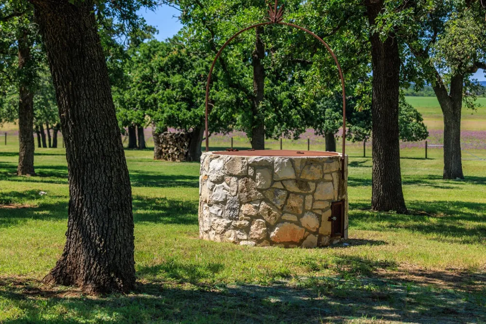 17 Dusty Farm Lane Fredericksburg, TX 78624