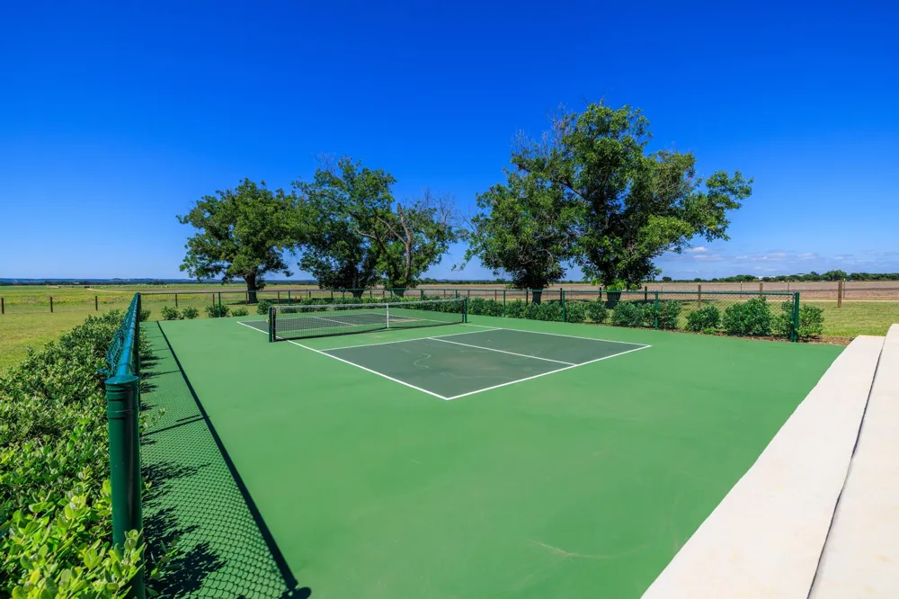 17 Dusty Farm Lane Fredericksburg, TX 78624