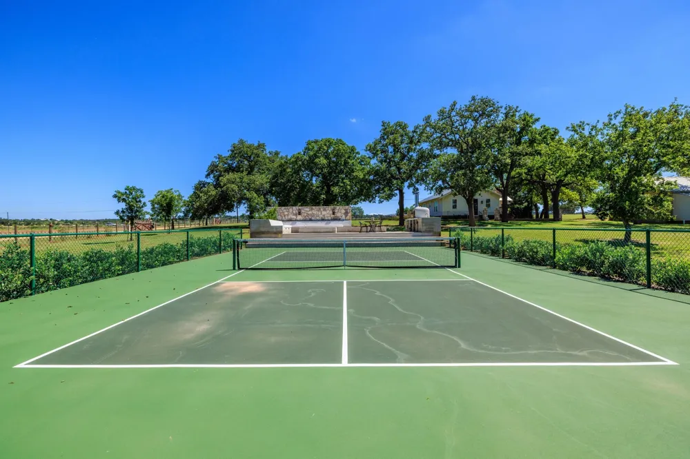 17 Dusty Farm Lane Fredericksburg, TX 78624