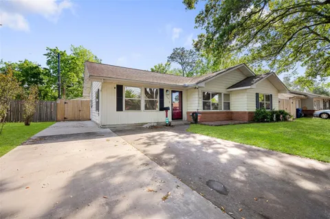 1413 Andrea Drive