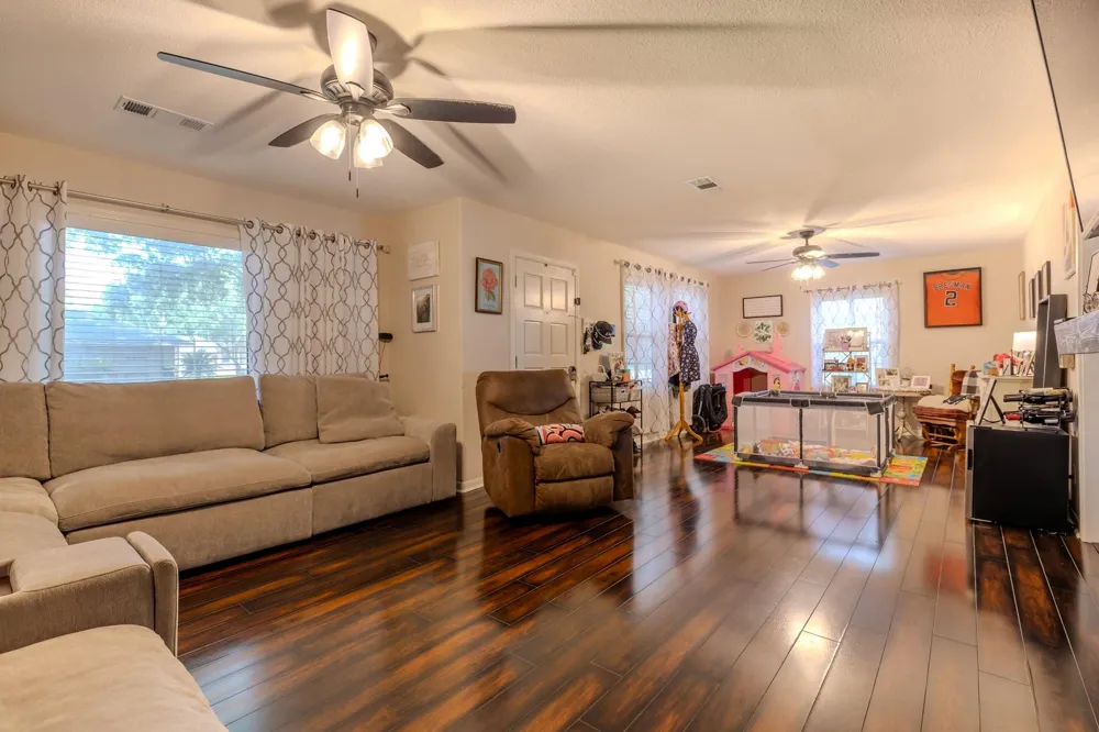 1413 Andrea Drive Bay City, TX 77414