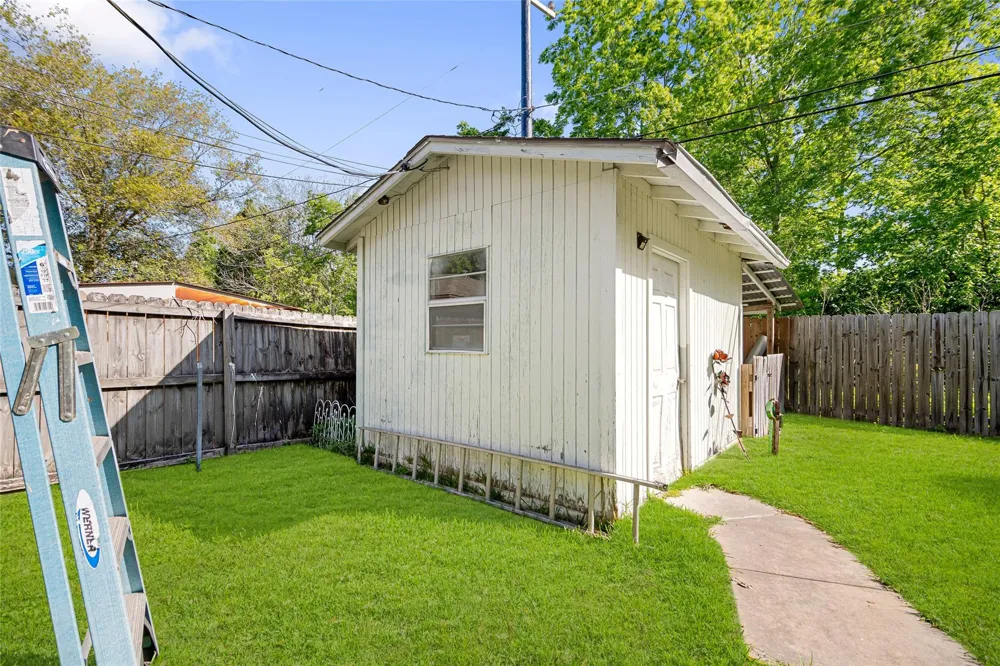 1413 Andrea Drive Bay City, TX 77414
