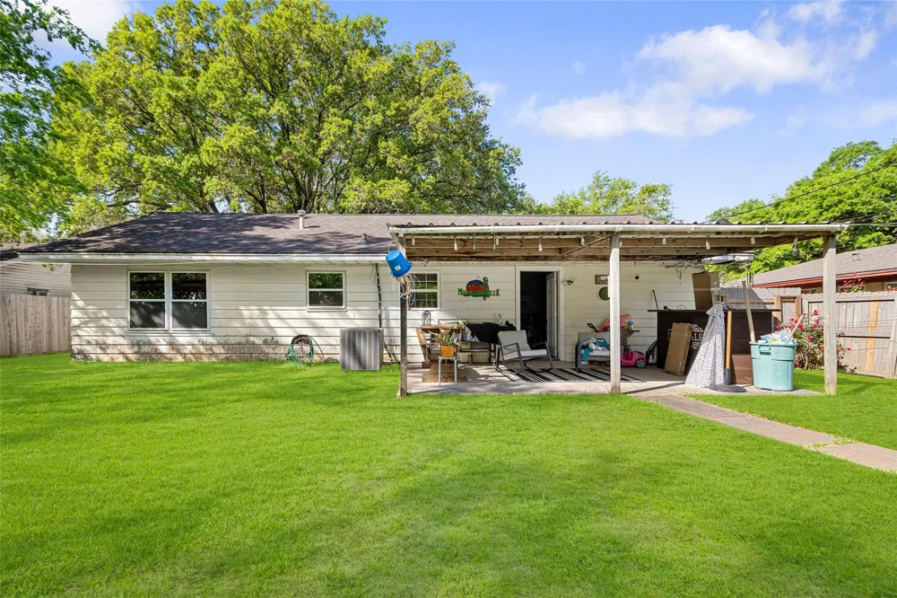 1413 Andrea Drive Bay City, TX 77414