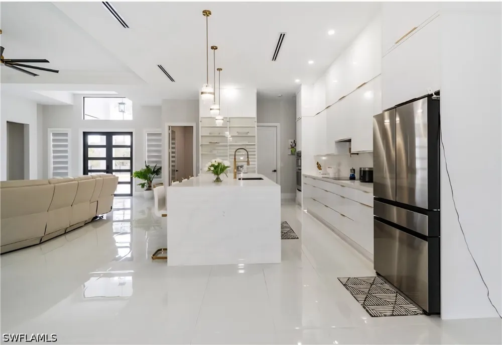 6th Avenue SE Naples, FL 34117
