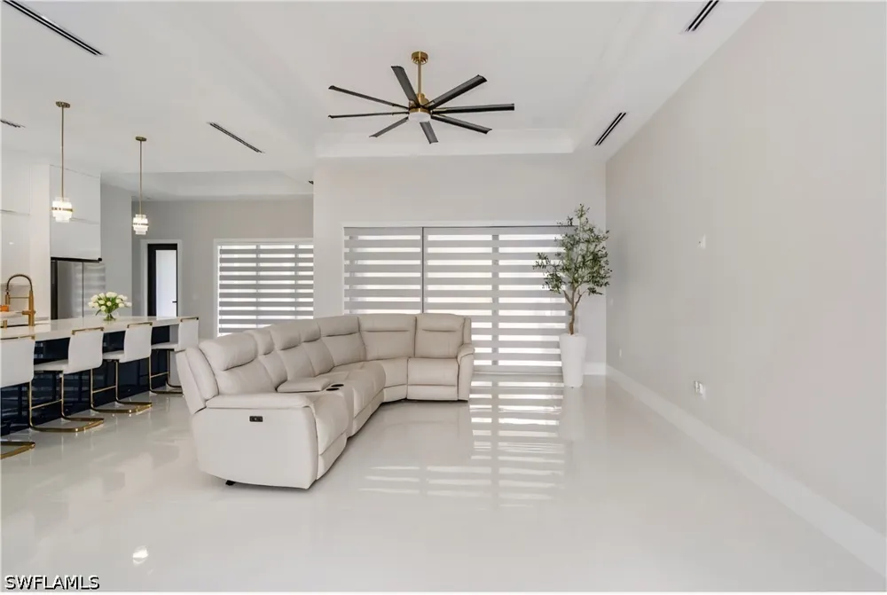 6th Avenue SE Naples, FL 34117