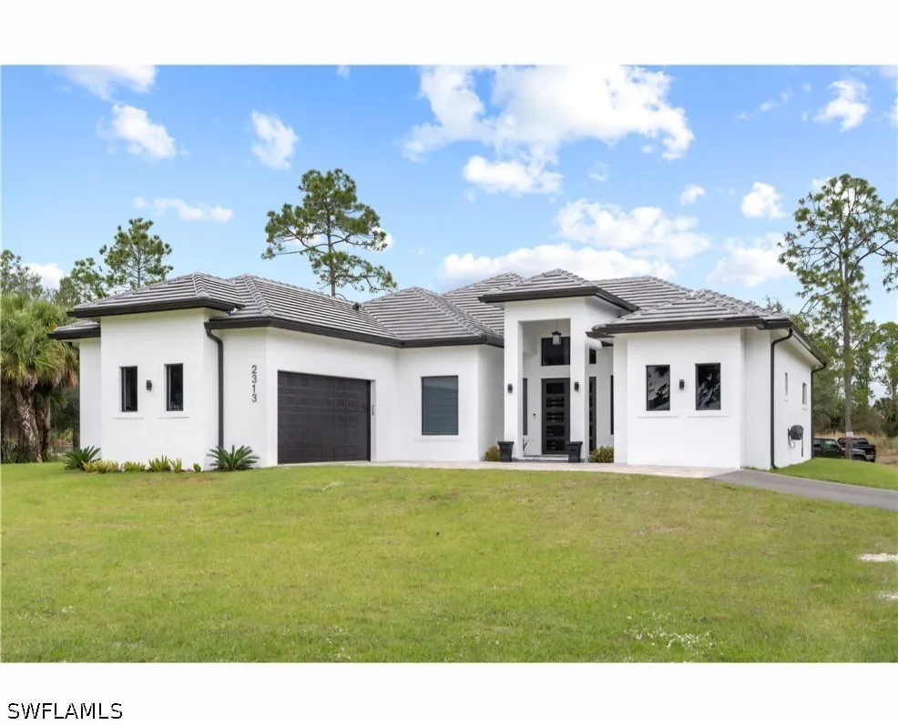 6th Avenue SE Naples, FL 34117