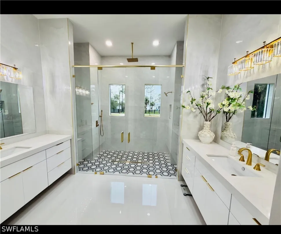 6th Avenue SE Naples, FL 34117