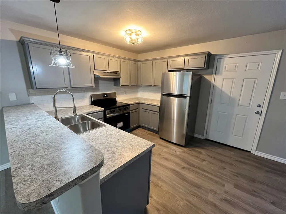 908 E Hefferman Street Beeville, TX 78102