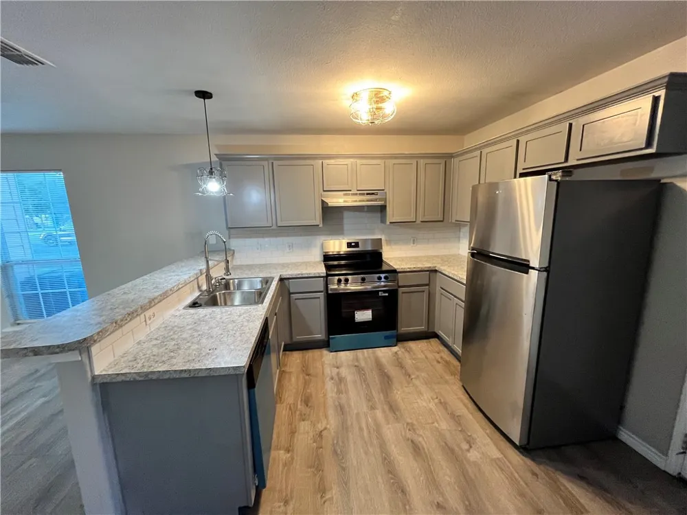 908 E Hefferman Street Beeville, TX 78102