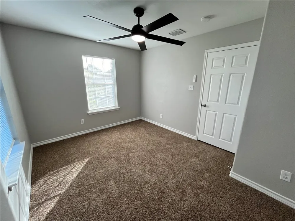 908 E Hefferman Street Beeville, TX 78102