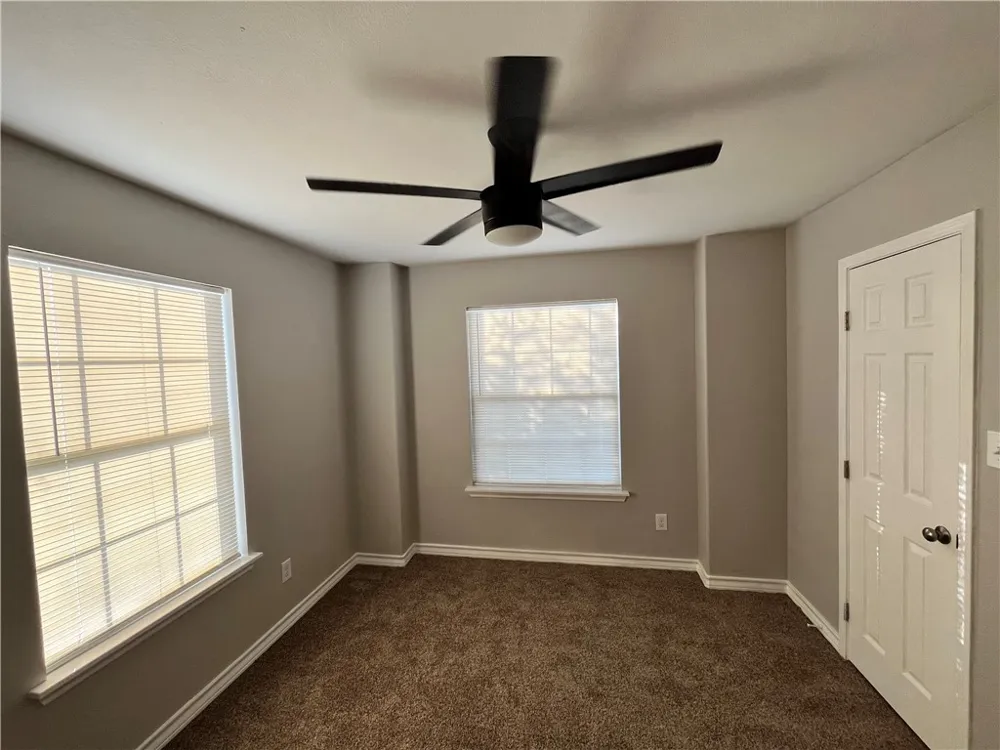 908 E Hefferman Street Beeville, TX 78102