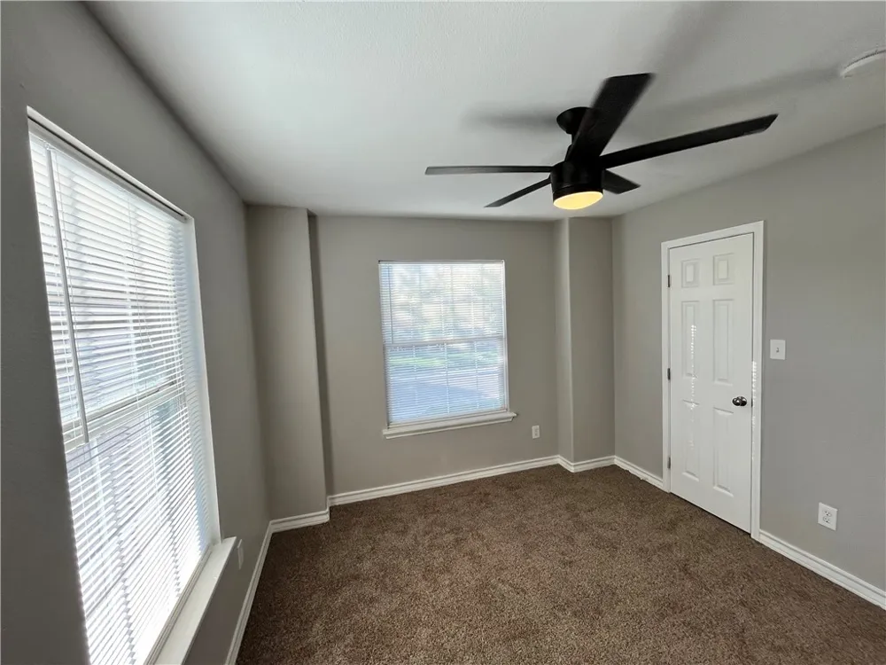 908 E Hefferman Street Beeville, TX 78102