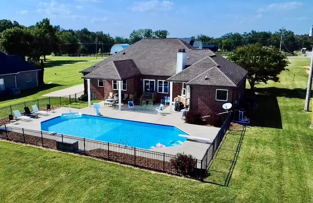 419 W Hester Rd Cottontown, TN 37048
