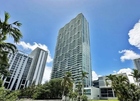 460 NE 28 STREET #2805