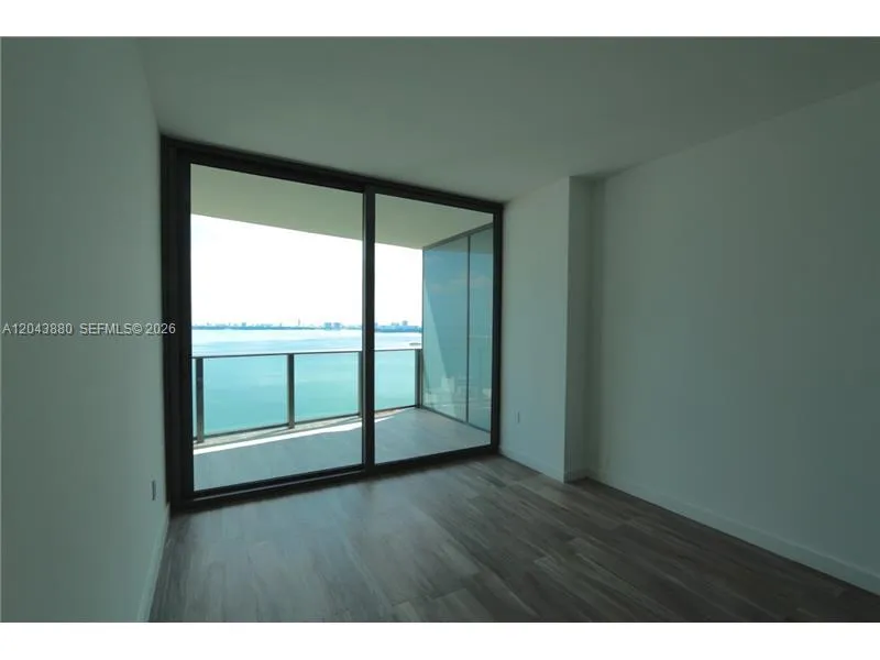 460 NE 28 STREET #2805 Miami, FL 33137