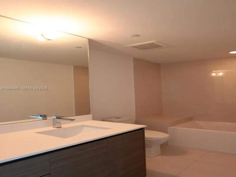 460 NE 28 STREET #2805 Miami, FL 33137