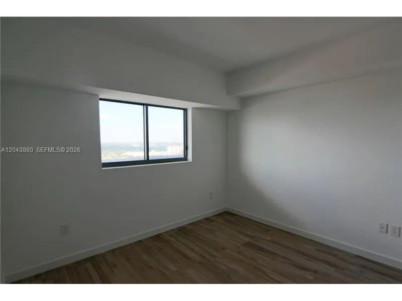 460 NE 28 STREET #2805 Miami, FL 33137
