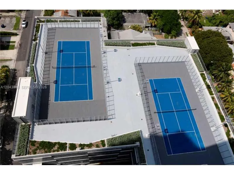 460 NE 28 STREET #2805 Miami, FL 33137