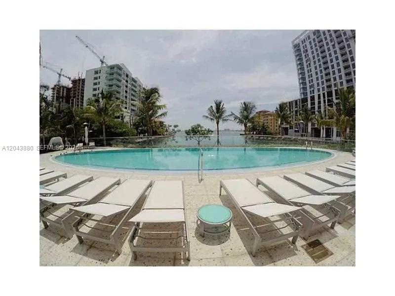 460 NE 28 STREET #2805 Miami, FL 33137