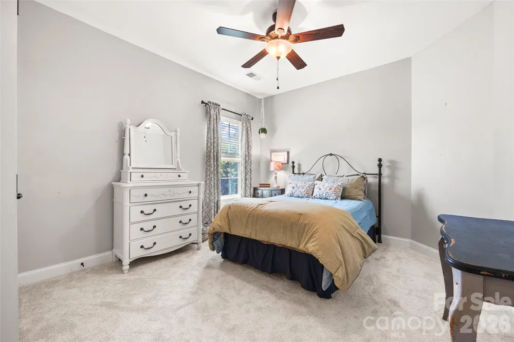 8477 Whitworth Avenue Harrisburg, NC 28075