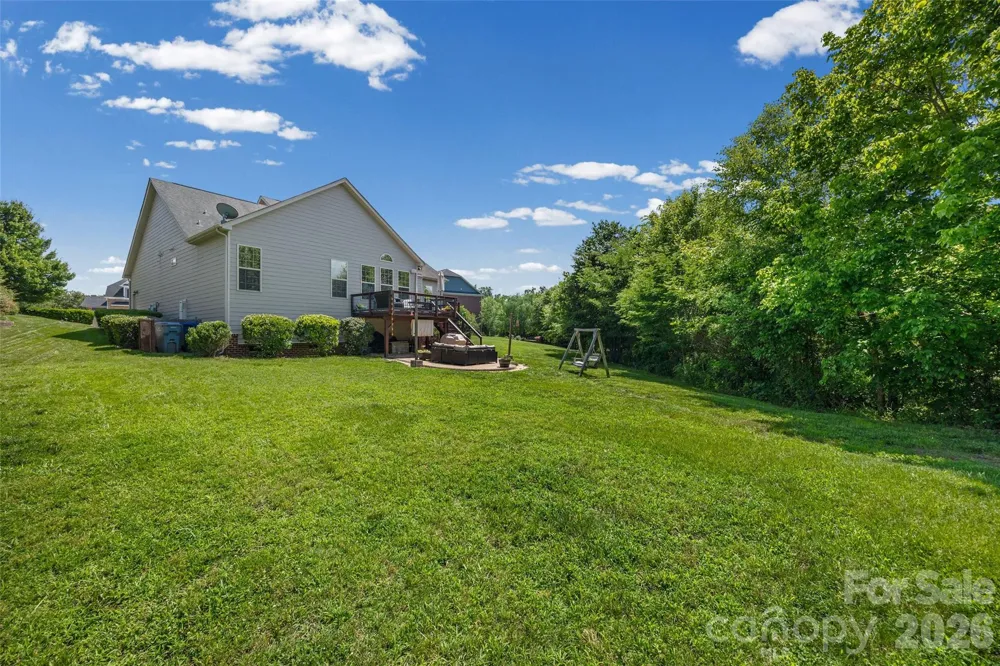 8477 Whitworth Avenue Harrisburg, NC 28075