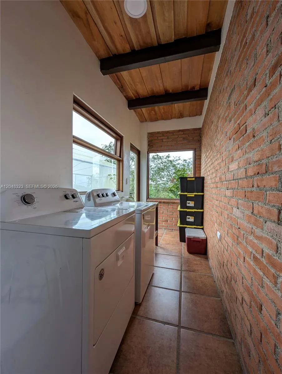 6 Cervantes Cartago Costa Rica 