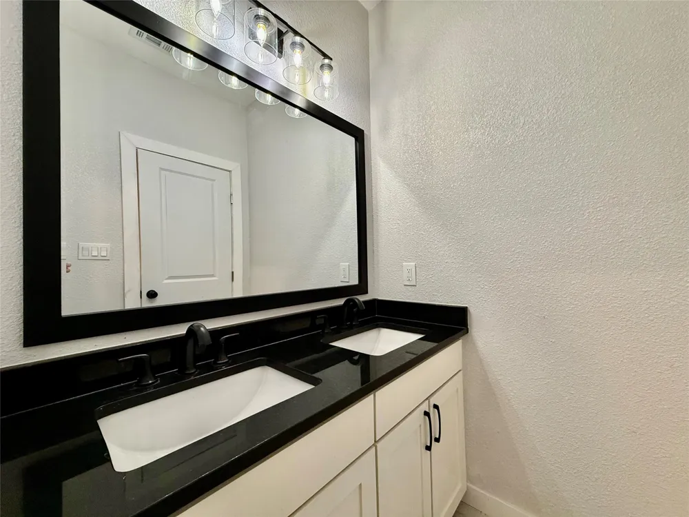 308 SW 14th Street Mineral Wells, TX 76067