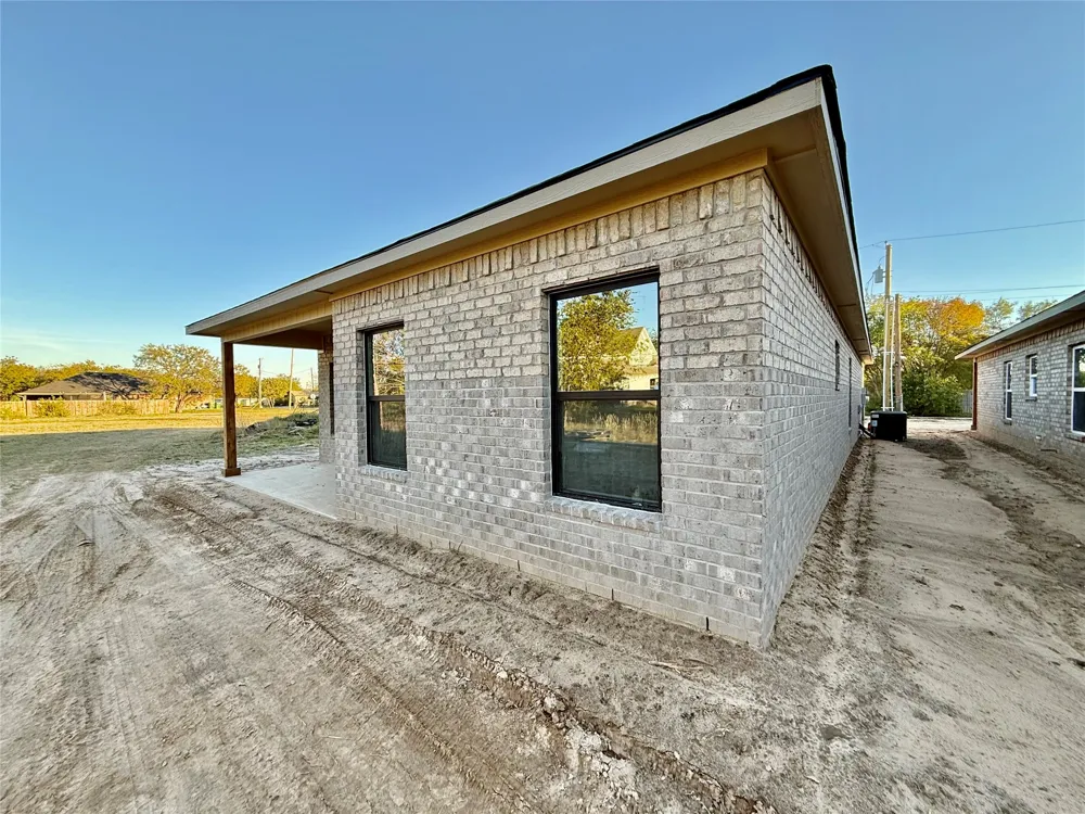 308 SW 14th Street Mineral Wells, TX 76067