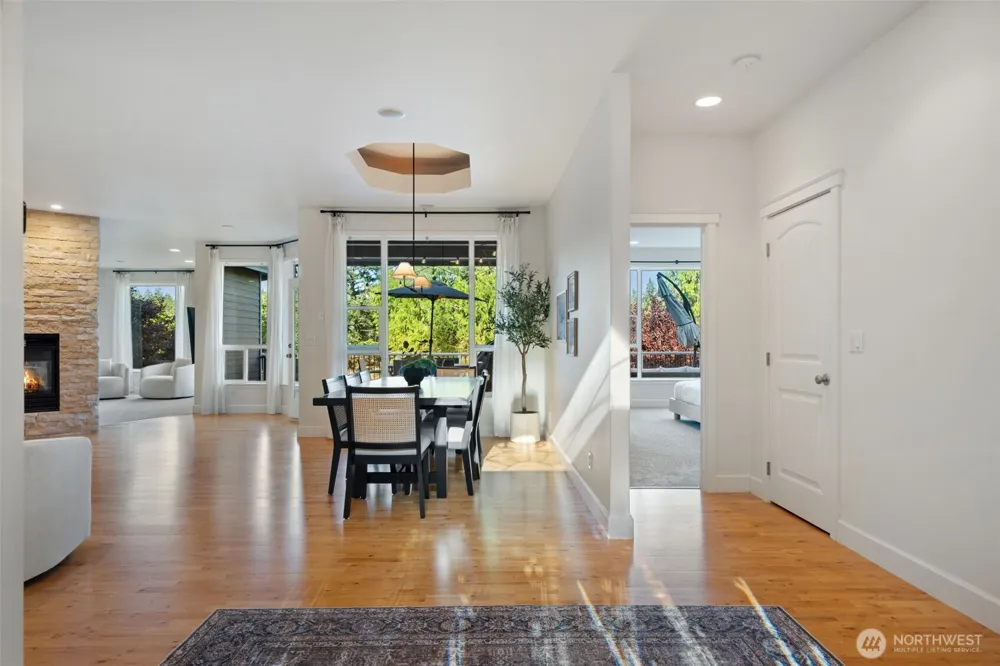 180 E Westlake Drive Allyn, WA 98524