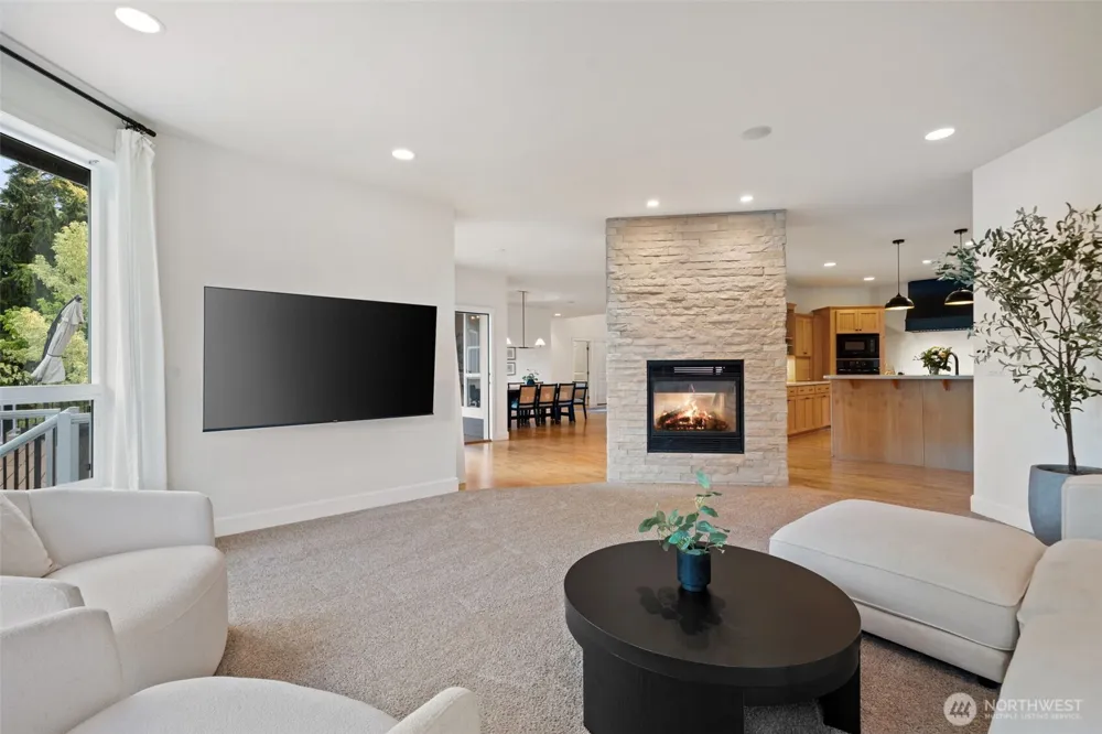180 E Westlake Drive Allyn, WA 98524