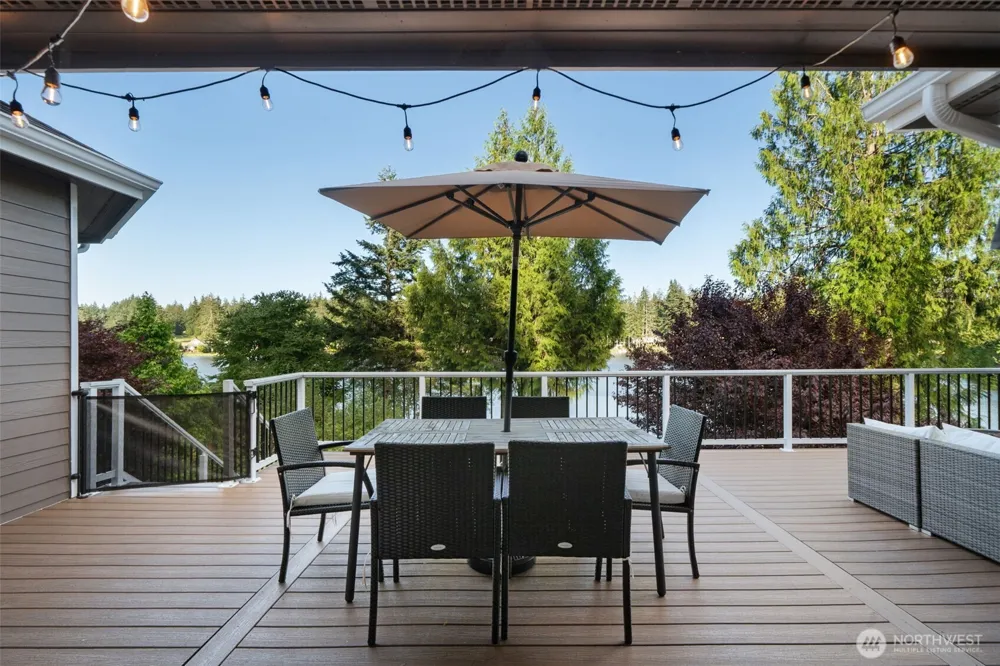 180 E Westlake Drive Allyn, WA 98524
