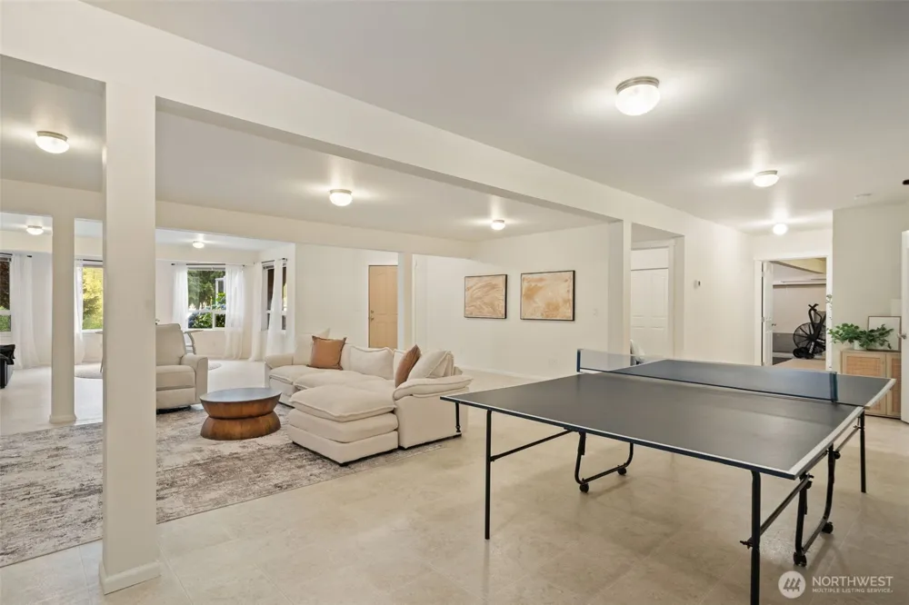 180 E Westlake Drive Allyn, WA 98524