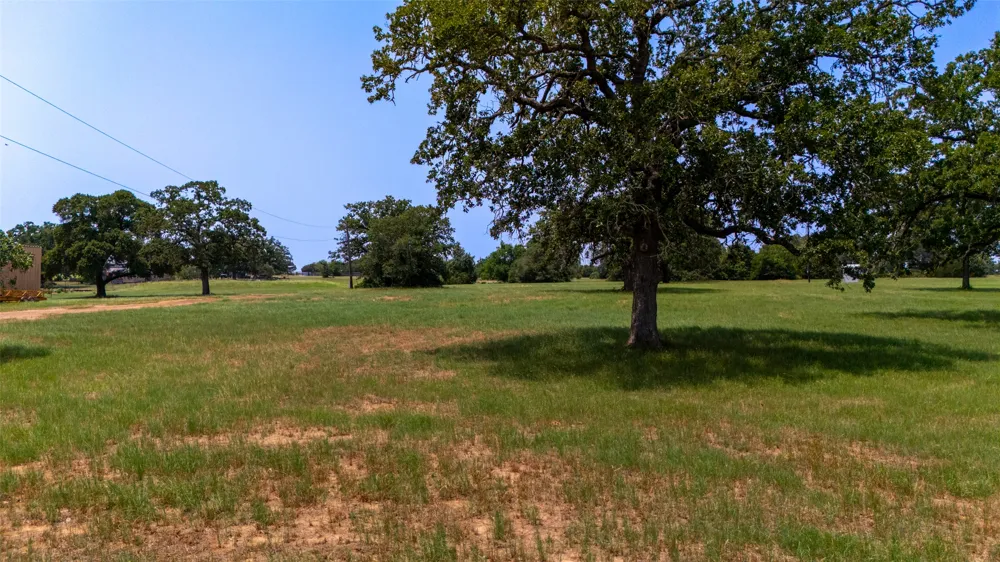 Cattlemens Row Road Lockhart, TX 78644