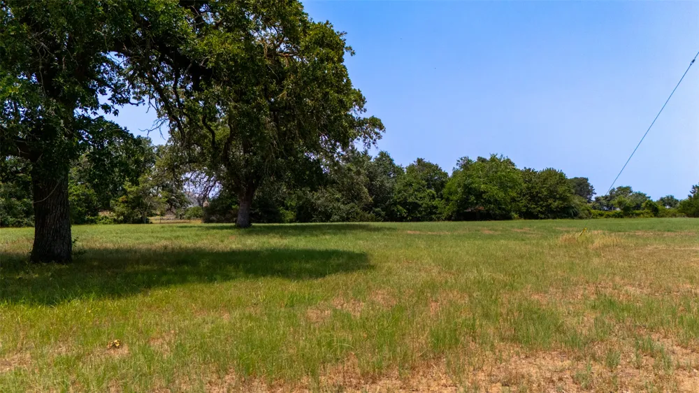 Cattlemens Row Road Lockhart, TX 78644