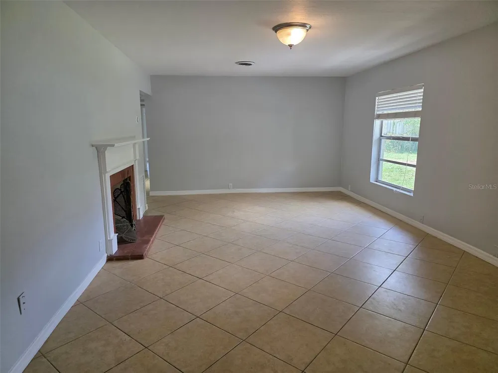 1695 E HORATIO AVENUE Maitland, FL 32751