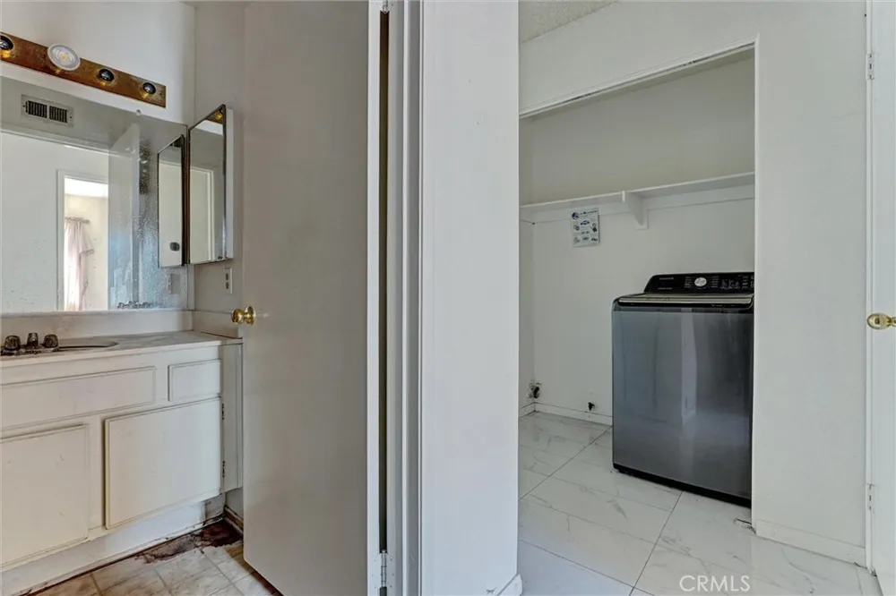 2812 Fairfield Avenue Palmdale, CA 93550