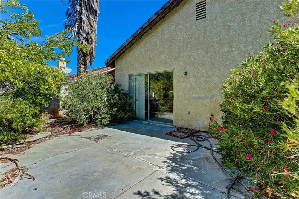 2812 Fairfield Avenue Palmdale, CA 93550