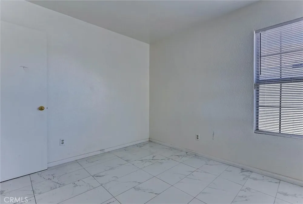 2812 Fairfield Avenue Palmdale, CA 93550
