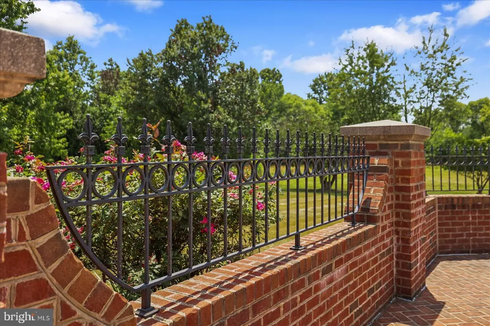 121 MADARA DRIVE Hanover, PA 17331