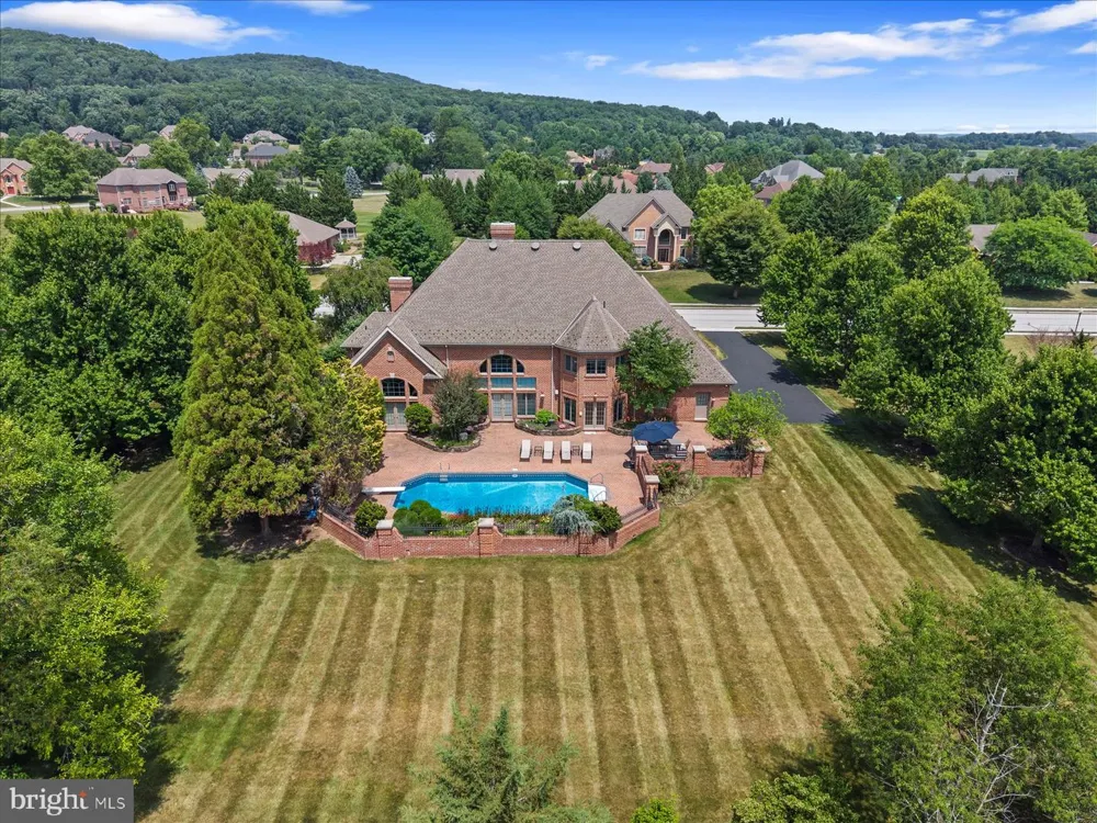 121 MADARA DRIVE Hanover, PA 17331