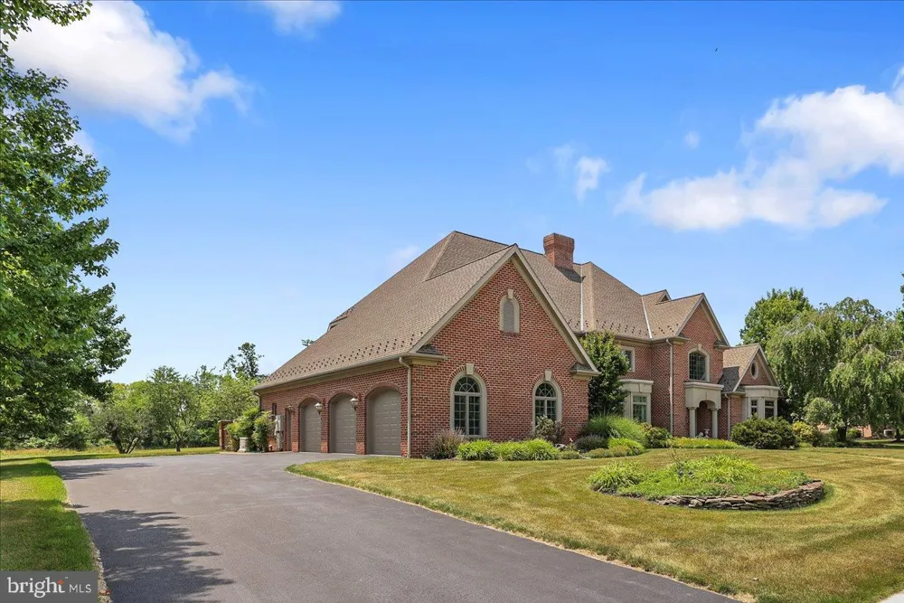121 MADARA DRIVE Hanover, PA 17331