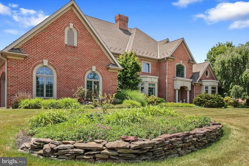 121 MADARA DRIVE Hanover, PA 17331