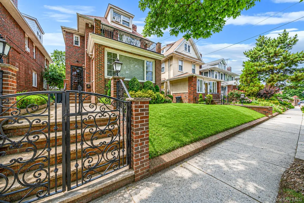 58 85th Street Brooklyn, NY 11209