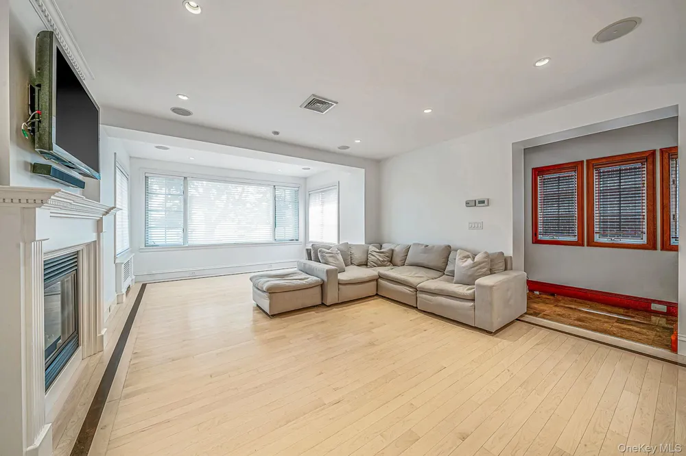 58 85th Street Brooklyn, NY 11209