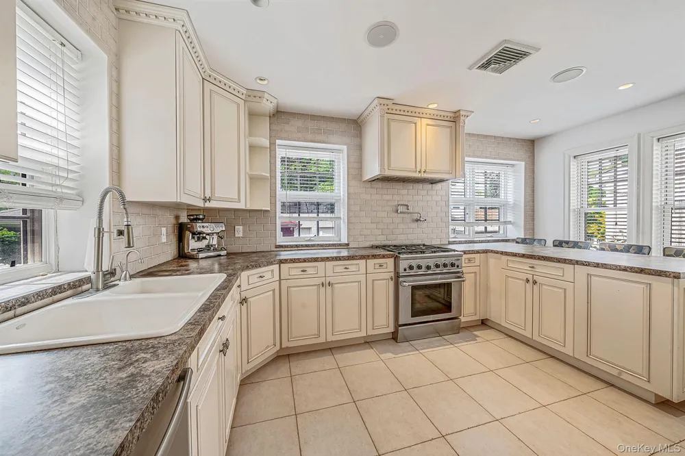 58 85th Street Brooklyn, NY 11209