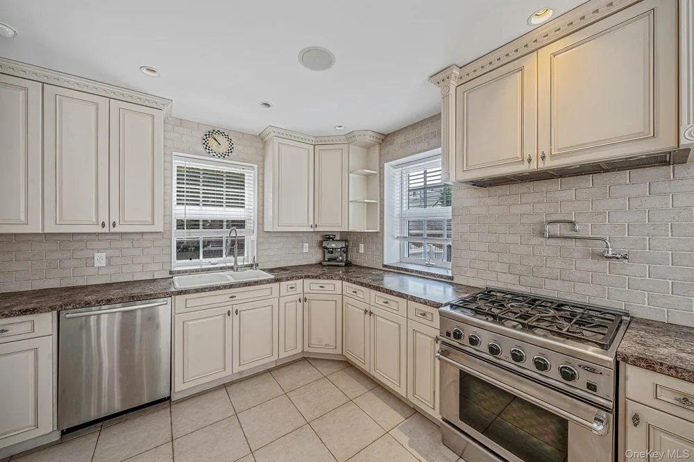 58 85th Street Brooklyn, NY 11209