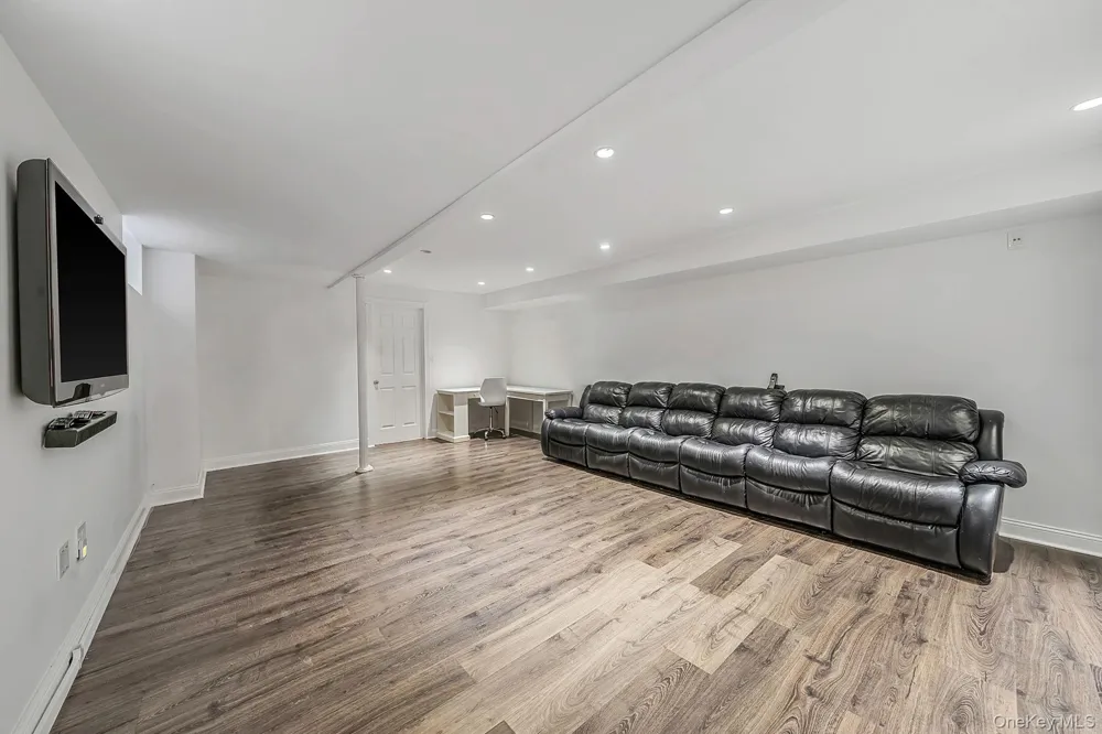 58 85th Street Brooklyn, NY 11209